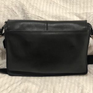 Authentic Coach all leather briefcase!